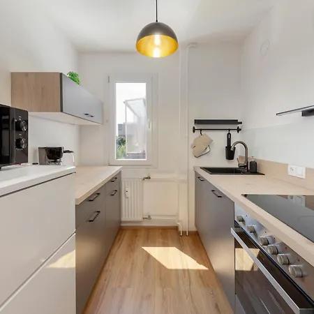 Cosy And Bright Apartment