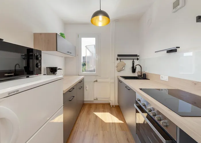 Cosy And Bright Apartment